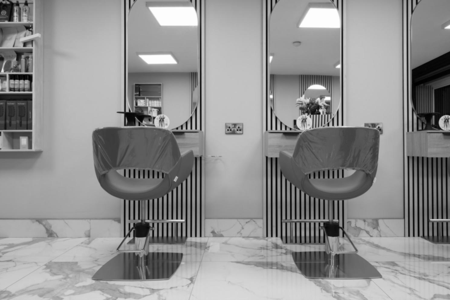 Tecniche avanzate di nail design in corso di apprendimento